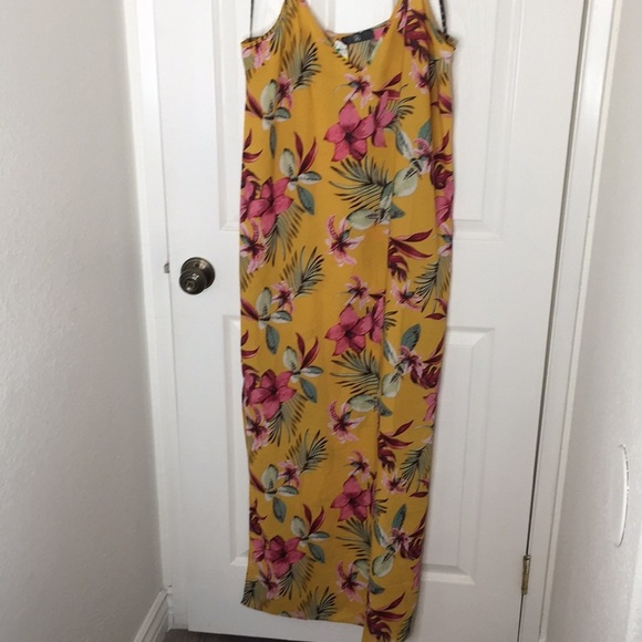 Missguided Yellow Floral Strappy Side Split Maxi - Picture 5 of 11